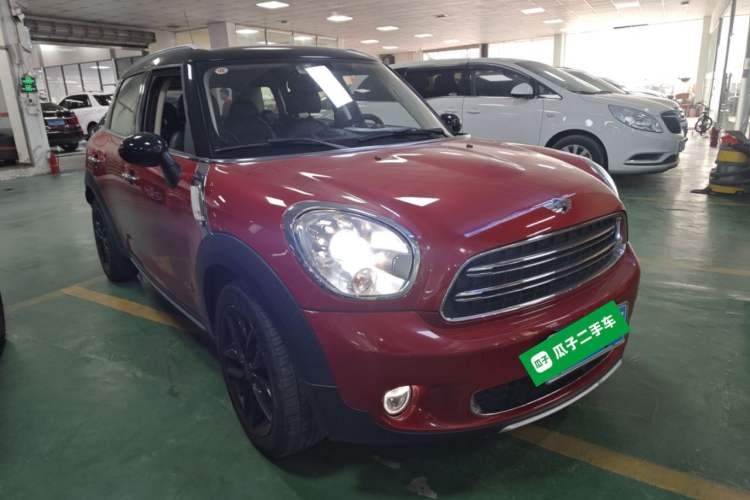 Used MINI Countryman 2014 1.6T COOPER ALL4 Excitement Front Right 45 Deg