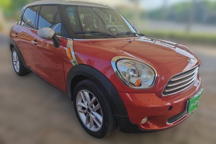 Used MINI Countryman 2014 1.6L COOPER Fun Front Right 45 Deg
