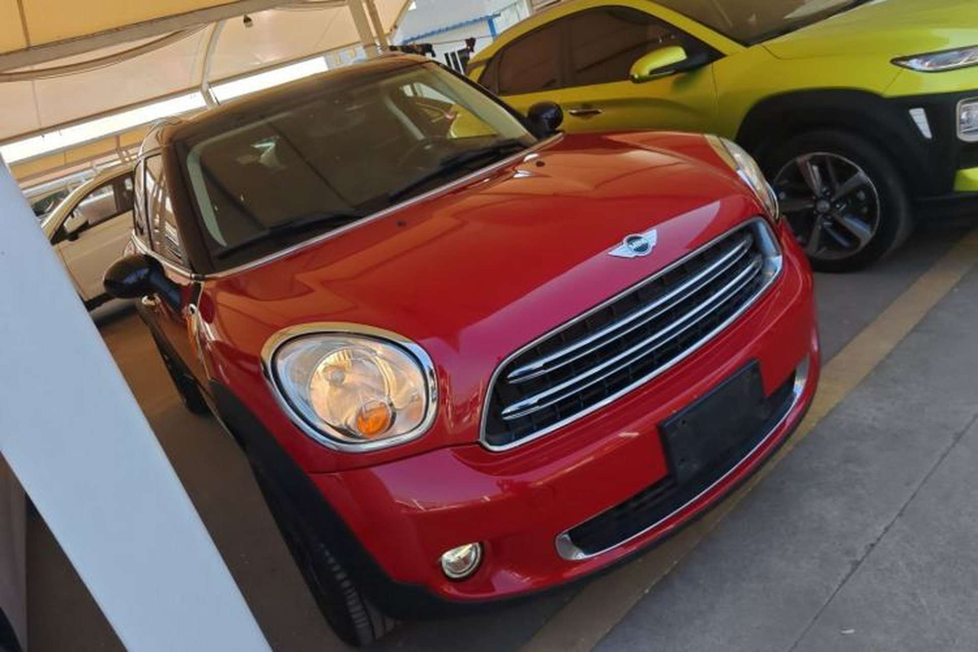 Used MINI Countryman 2014 1.6L COOPER Fun Front Right 45 Deg