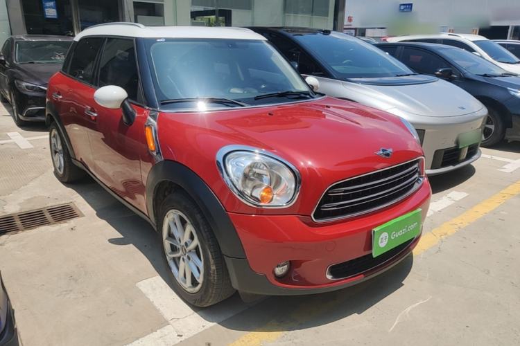 Used MINI Countryman 2014 1.6L COOPER Fun Front Right 45 Deg