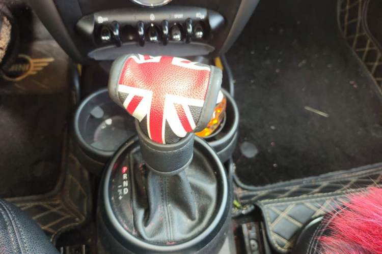 Used MINI Countryman 2014 1.6L COOPER Fun Gear Lever
