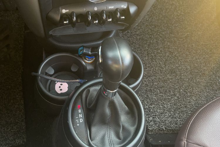 Used MINI Countryman 2014 1.6T COOPER ALL4 Fun Gear Lever