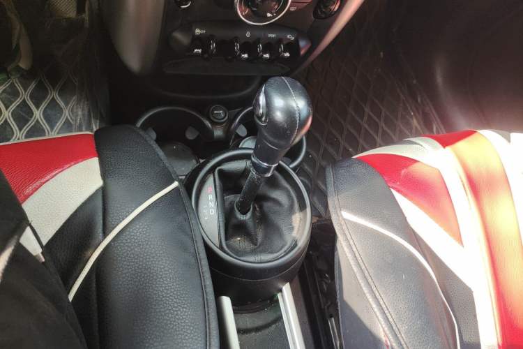 Used MINI Countryman 2014 1.6L COOPER Fun Gear Lever