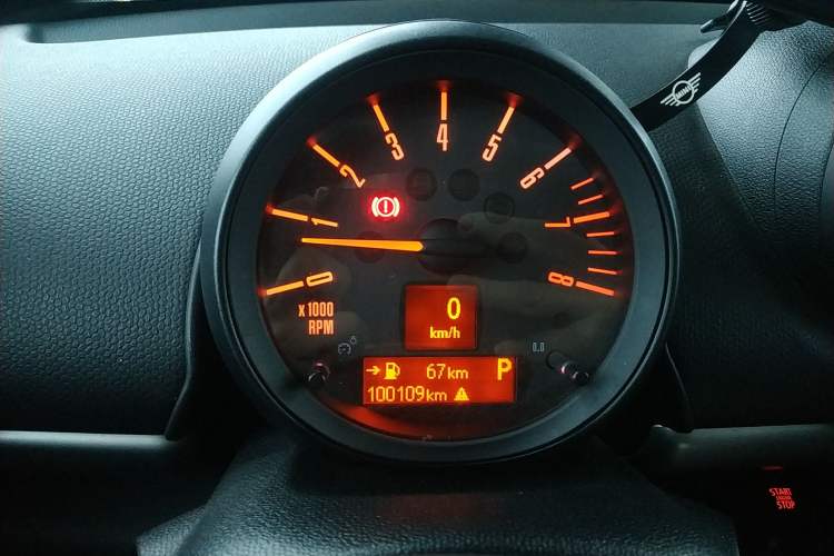 Used MINI Countryman 2014 1.6T COOPER ALL4 Fun Instrument Cluster