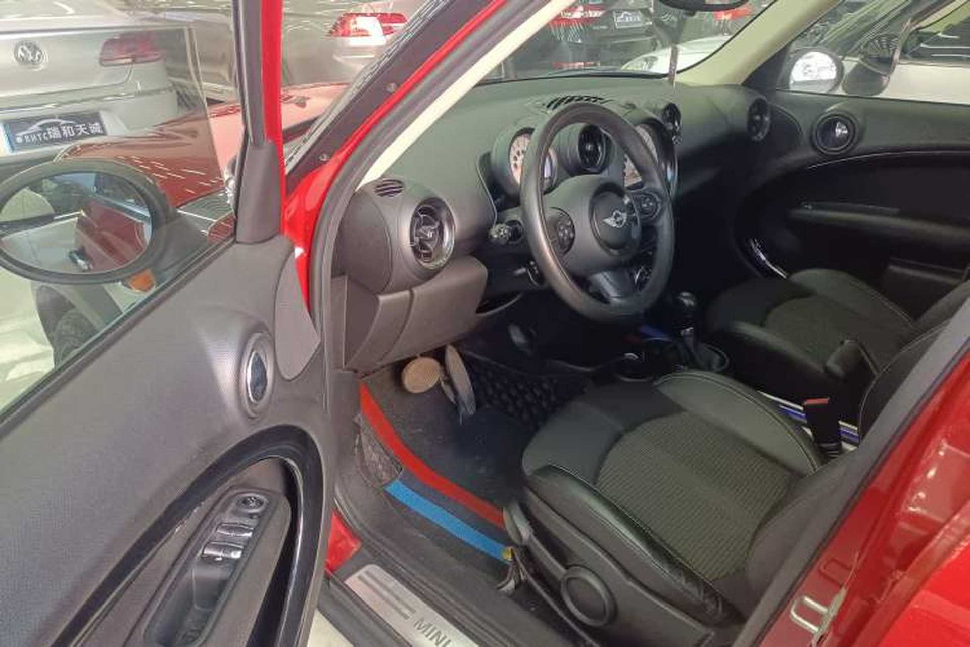 Used MINI Countryman 2014 1.6L COOPER Fun Interior 2