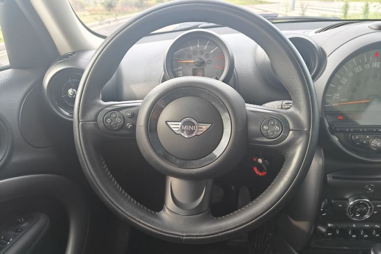 Used MINI Countryman 2014 1.6T COOPER ALL4 Fun Interior 6