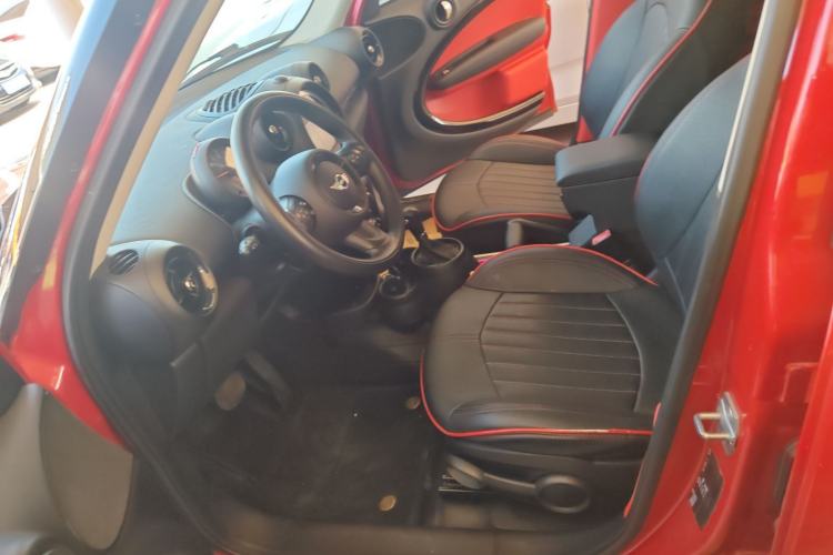 Used MINI Countryman 2014 1.6L COOPER Fun Left Front Seat
