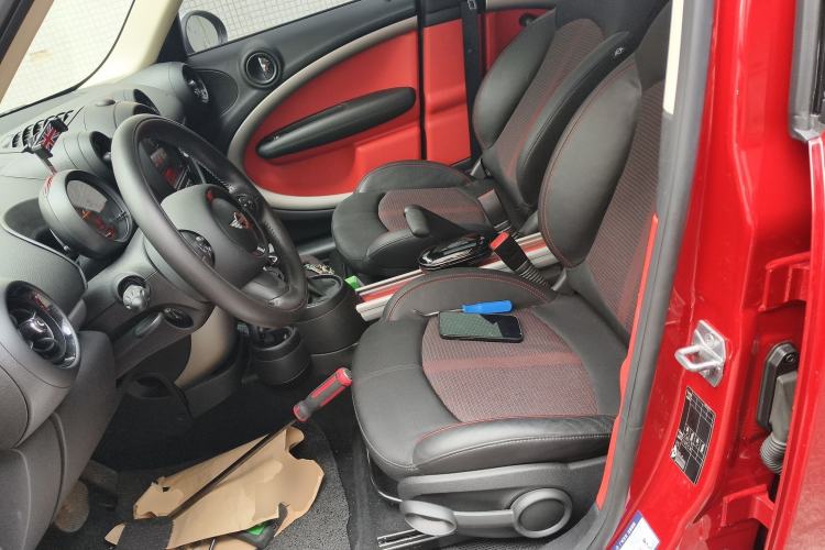 Used MINI Countryman 2014 1.6L COOPER Fun Left Front Seat