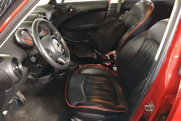 Used MINI Countryman 2014 1.6L COOPER Fun Left Front Seat