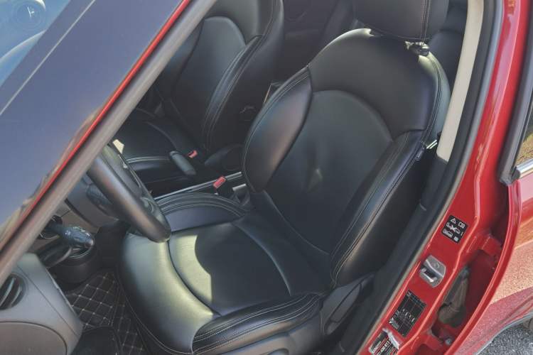 Used MINI Countryman 2014 1.6T COOPER ALL4 Fun Left Front Seat