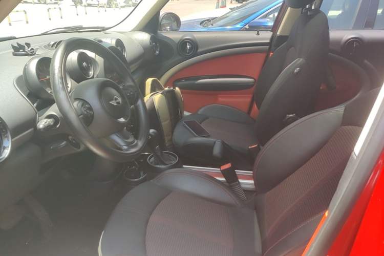 Used MINI Countryman 2014 1.6L COOPER Fun Left Front Seat