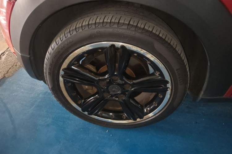 Used MINI Countryman 2014 1.6T COOPER S Left Front Wheel Hub