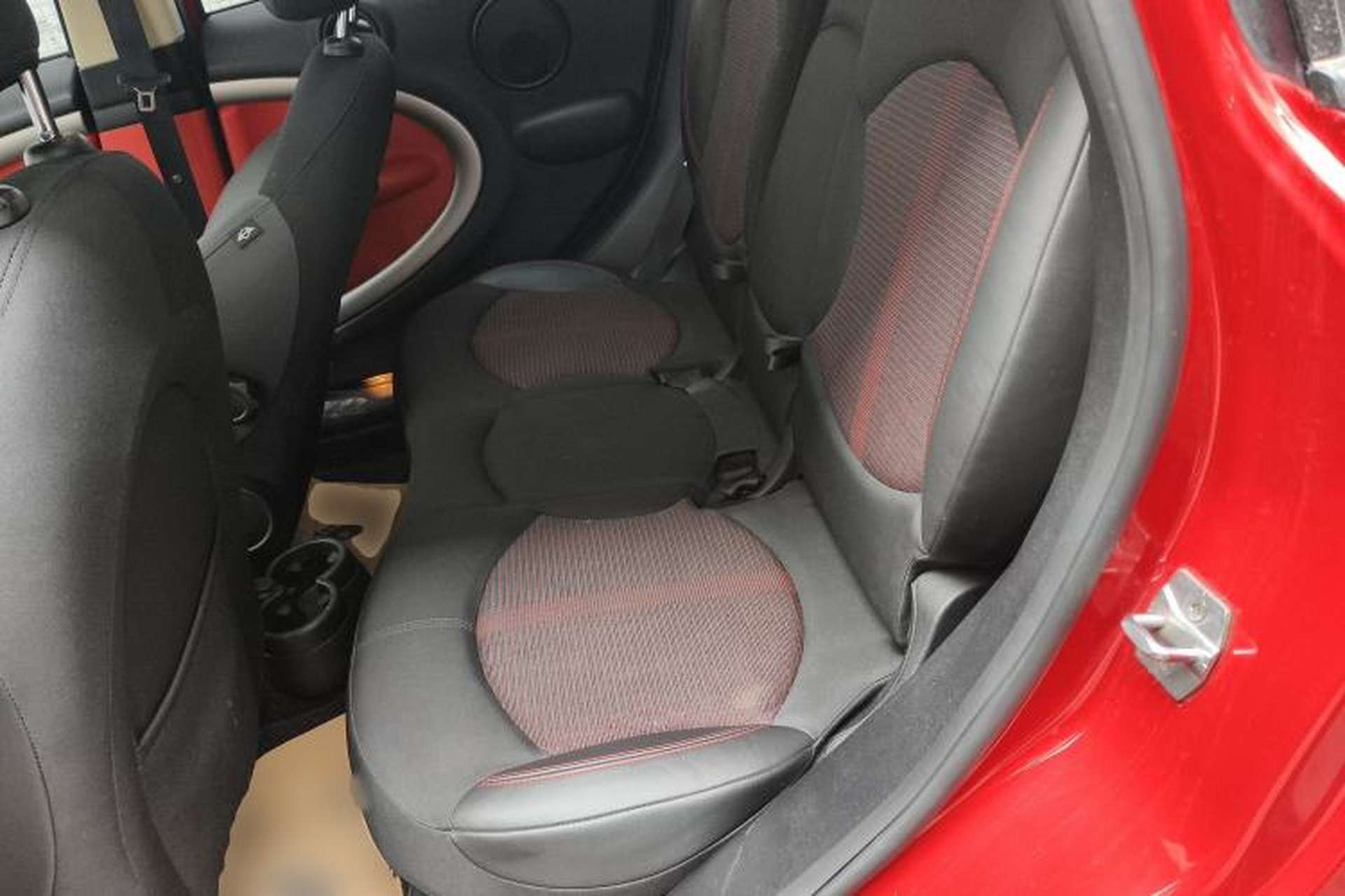 Used MINI Countryman 2014 1.6L COOPER Fun Left Rear Seat