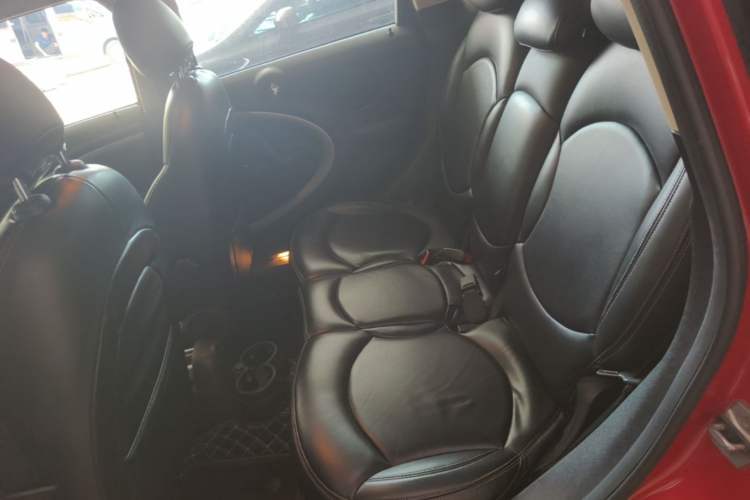 Used MINI Countryman 2014 1.6T COOPER ALL4 Fun Left Rear Seat