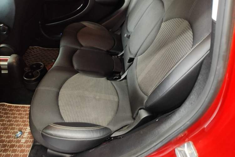 Used MINI Countryman 2014 1.6T COOPER ALL4 Fun Left Rear Seat
