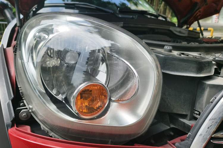 Used MINI Countryman 2014 1.6L COOPER Fun Right Front Headlight