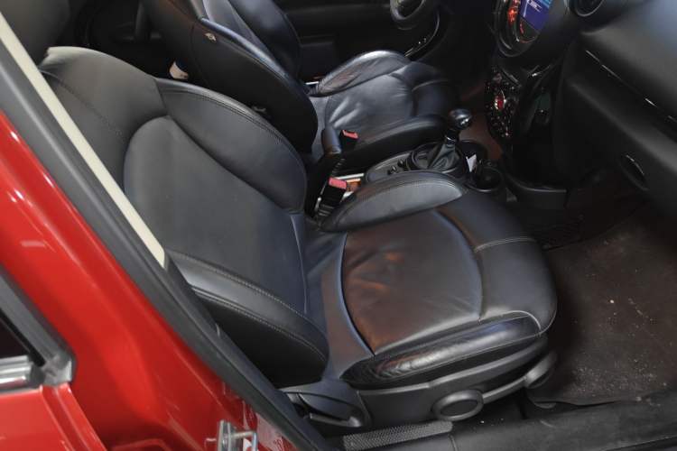 Used MINI Countryman 2014 1.6T COOPER ALL4 Excitement Right Front Seat