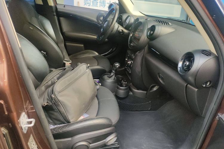 Used MINI Countryman 2014 1.6L COOPER Fun Right Front Seat