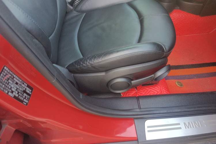 Used MINI Countryman 2014 1.6T COOPER ALL4 Excitement Right Front Seat