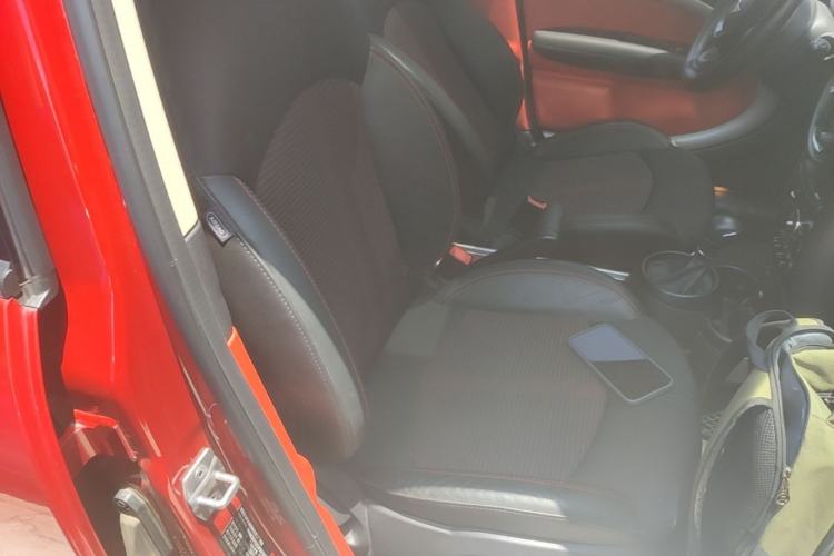 Used MINI Countryman 2014 1.6L COOPER Fun Right Front Seat