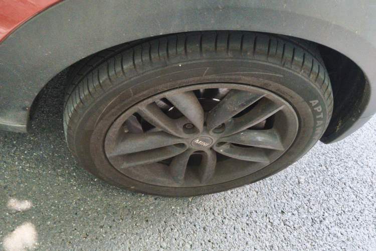 Used MINI Countryman 2014 1.6L ONE Right Front Wheel Hub