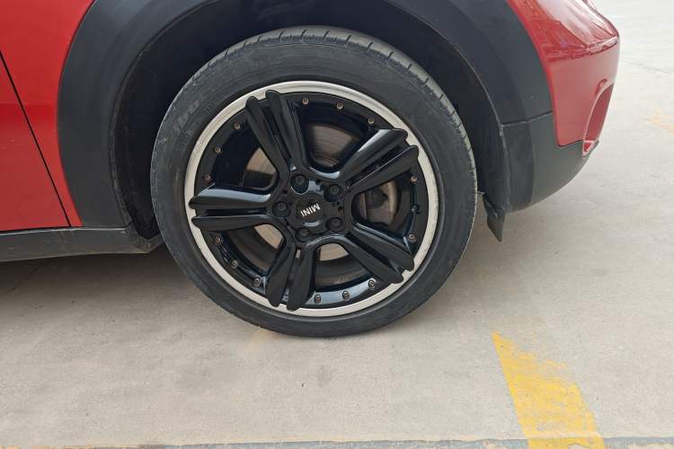 Used MINI Countryman 2014 1.6T COOPER S Right Front Wheel Hub