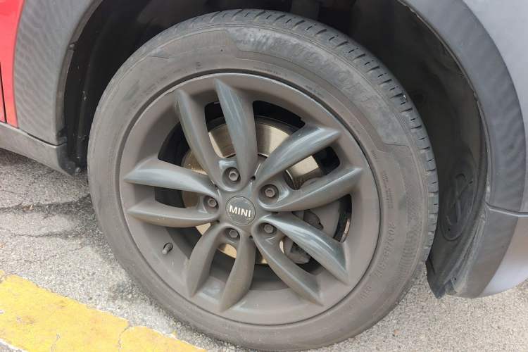 Used MINI Countryman 2014 1.6L COOPER Fun Right Front Wheel Hub