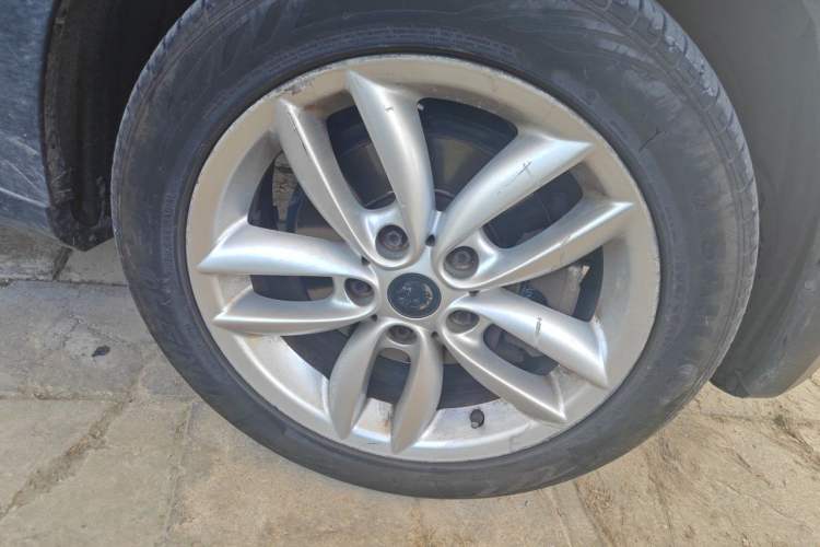 Used MINI Countryman 2014 1.6L COOPER Fun Right Front Wheel Hub