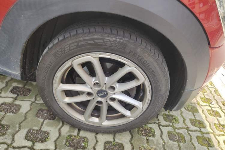 Used MINI Countryman 2014 1.6L COOPER Fun Right Front Wheel Hub