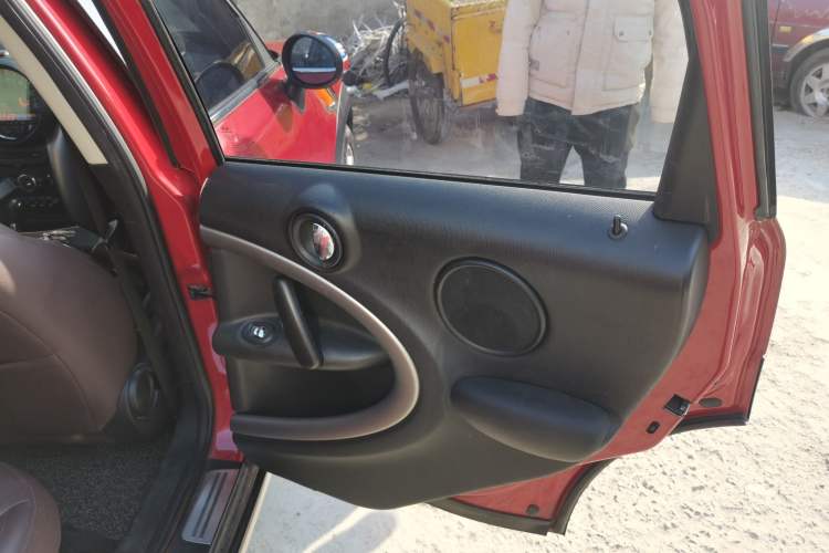 Used MINI Countryman 2014 1.6T COOPER ALL4 Fun Right Rear Door Interior
