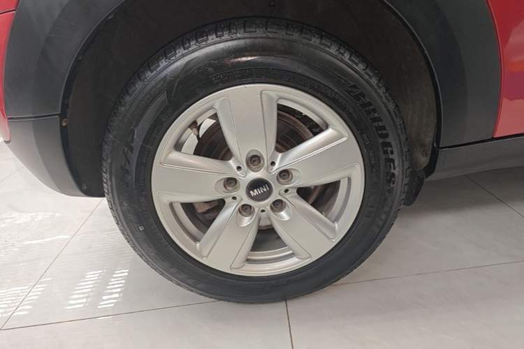 Used MINI Countryman 2014 1.6L COOPER Fun Right Rear Wheel Hub
