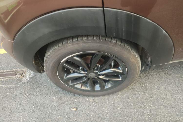 Used MINI Countryman 2014 1.6L COOPER Fun Right Rear Wheel Hub