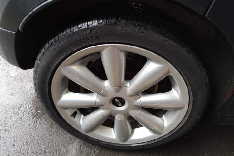 Used MINI Countryman 2014 1.6T COOPER S Right Rear Wheel Hub