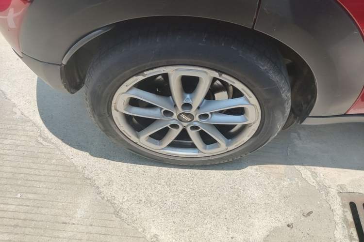 Used MINI Countryman 2014 1.6L COOPER Fun Right Rear Wheel Hub