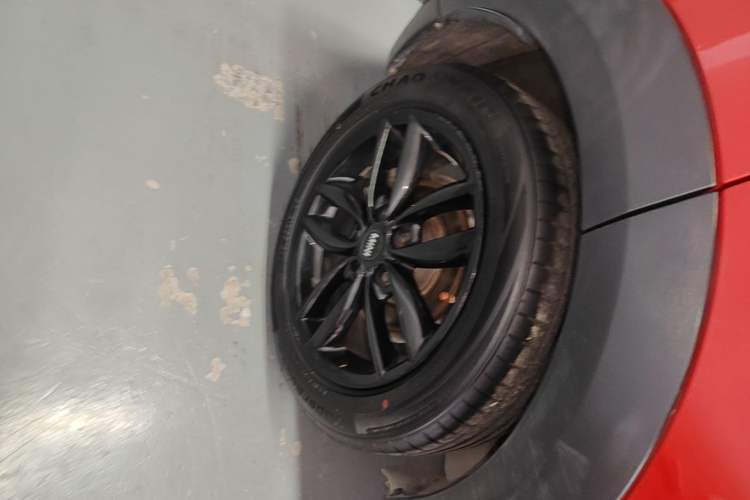 Used MINI Countryman 2014 1.6T COOPER ALL4 Fun Right Rear Wheel Hub