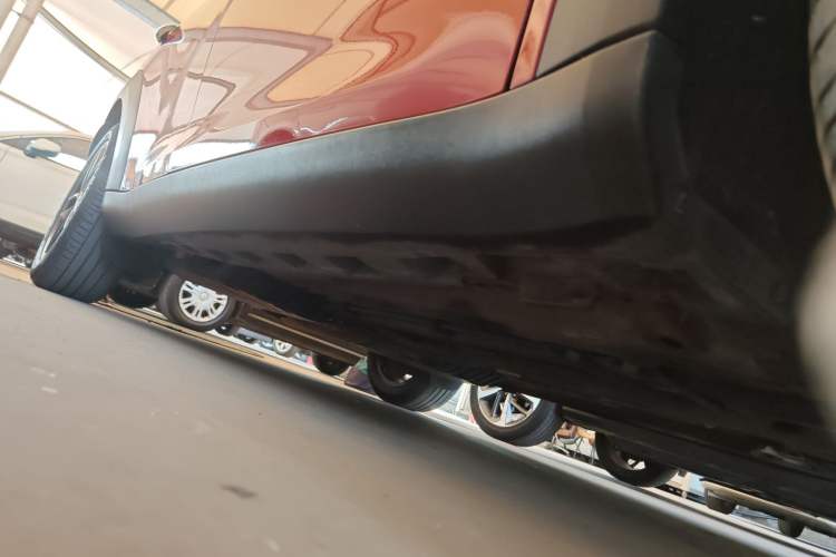 Used MINI Countryman 2014 1.6L COOPER Fun Right Side Sill