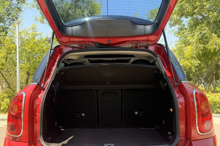 Used MINI Countryman 2014 1.6T COOPER S Trunk