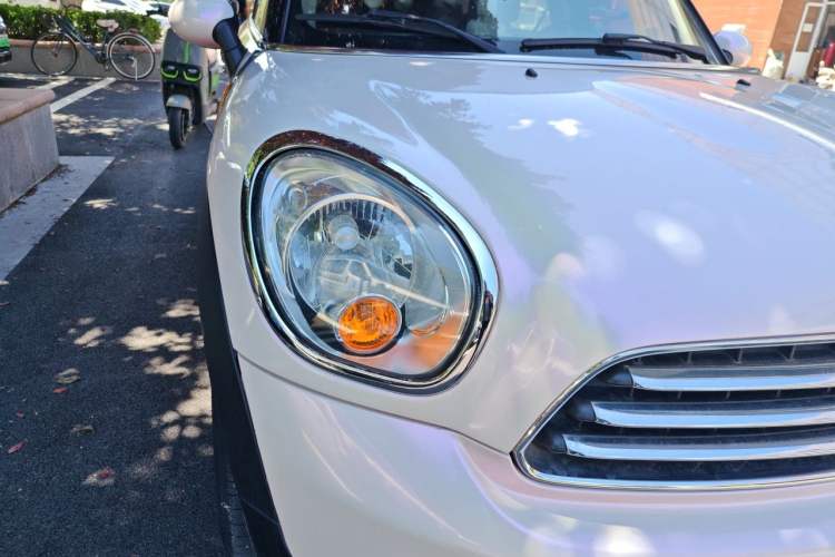 Used MINI Countryman 2014 1.6L COOPER Fun Right Front Headlight