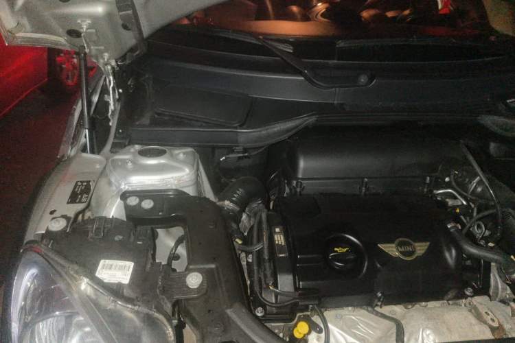 Used MINI Countryman 2014 1.6T COOPER ALL4 Fun Engine Bay Right