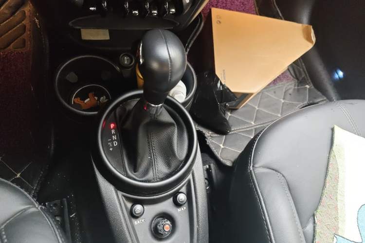 Used MINI Countryman 2014 1.6T COOPER S ALL4 Gear Lever