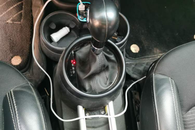 Used MINI Countryman 2014 1.6T COOPER ALL4 Fun Gear Lever