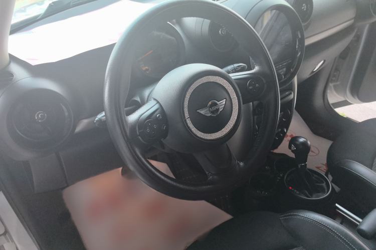 Used MINI Countryman 2014 1.6T COOPER ALL4 Fun Interior 1