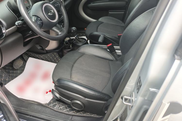 Used MINI Countryman 2014 1.6T COOPER ALL4 Fun Interior 3