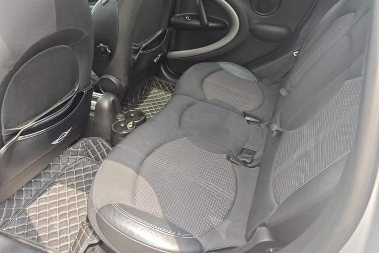 Used MINI Countryman 2014 1.6T COOPER ALL4 Fun Interior 4
