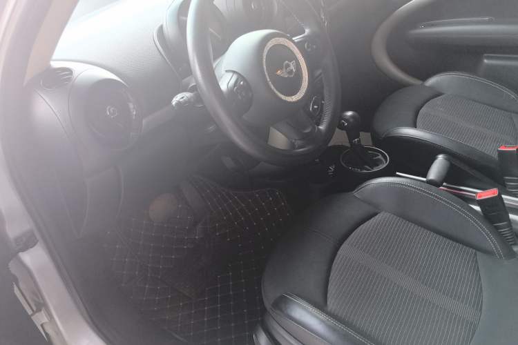 Used MINI Countryman 2014 1.6T COOPER ALL4 Fun Interior 6