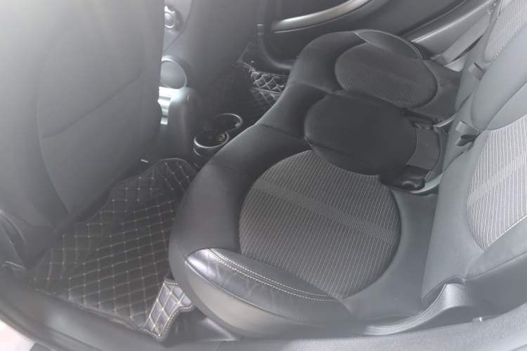 Used MINI Countryman 2014 1.6T COOPER ALL4 Fun Interior 8