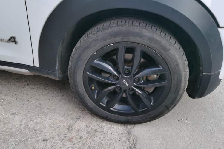 Used MINI Countryman 2014 1.6T COOPER ALL4 Fun Right Front Wheel Hub