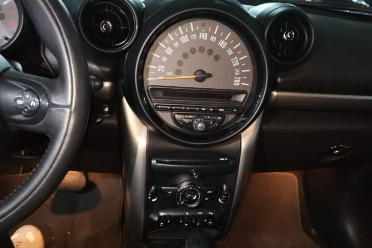 Used MINI Countryman 2014 1.6L COOPER Fun Audio And AC Panel