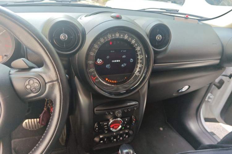 Used MINI Countryman 2014 1.6T COOPER S Audio And AC Panel