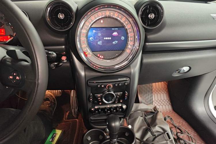 Used MINI Countryman 2014 1.6T COOPER S ALL4 Audio And AC Panel